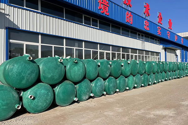 購買玻璃鋼化糞池時(shí)要關(guān)注廠家哪幾點(diǎn) 購買玻璃鋼化糞池時(shí)要關(guān)注廠家哪幾點(diǎn)